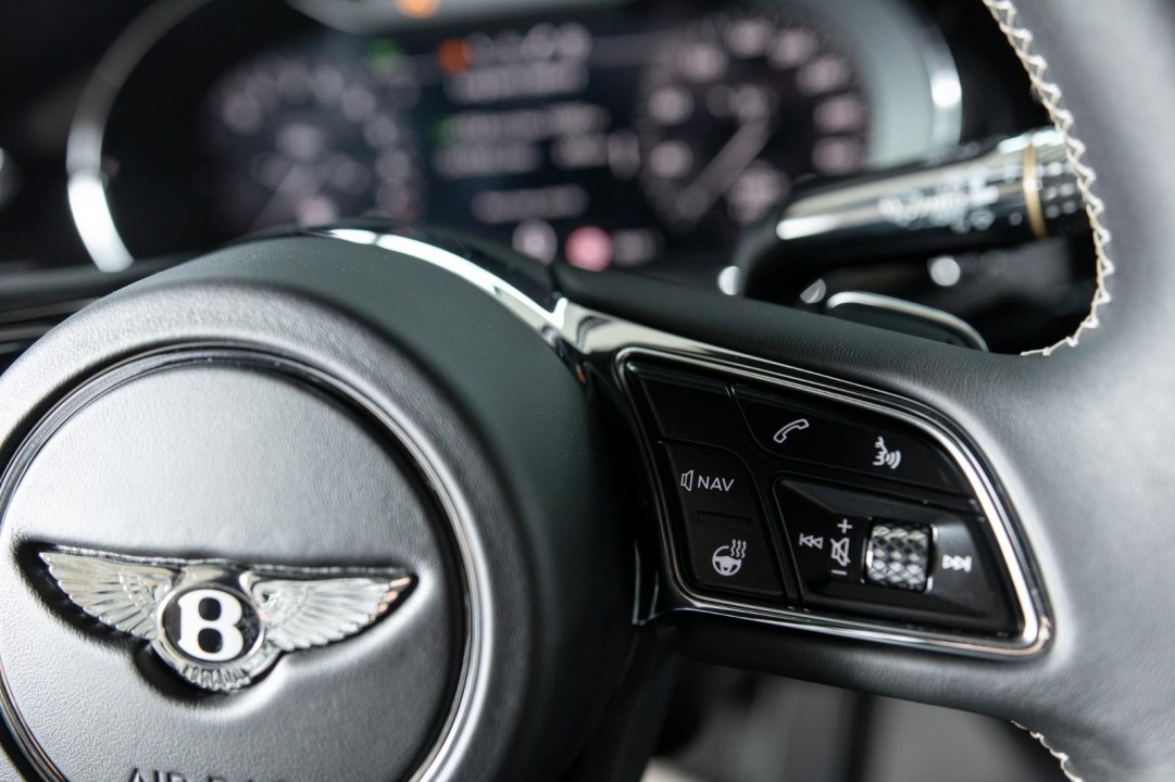 Bentley Flying Spur Azure - foto 19