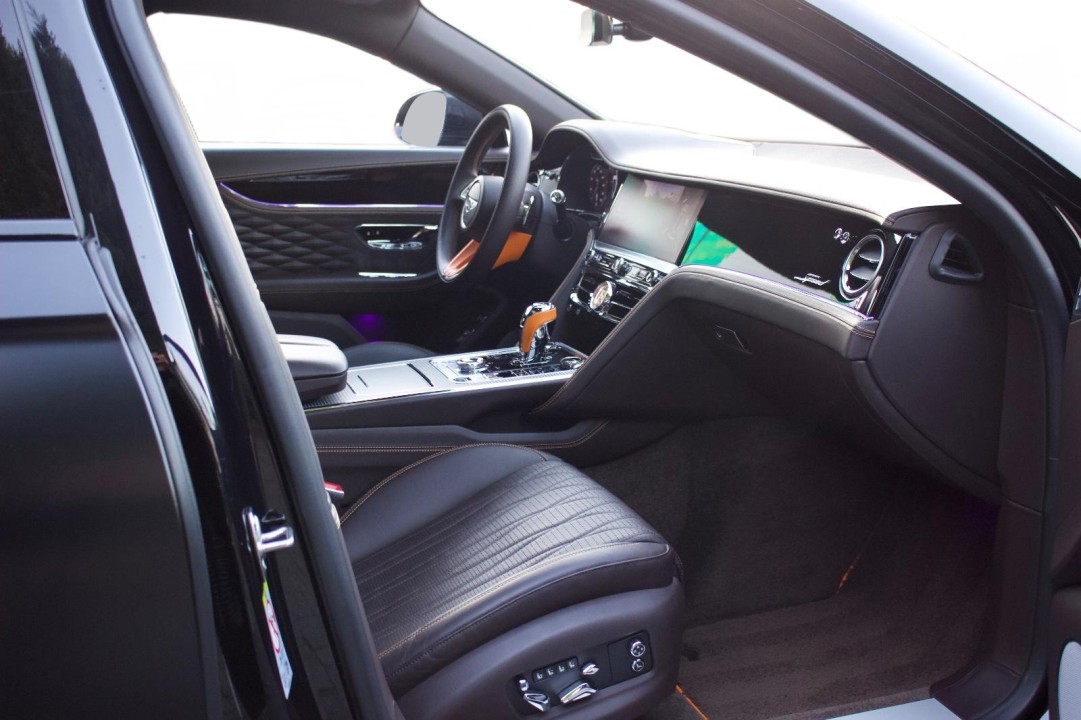 Bentley Flying Spur - foto 12