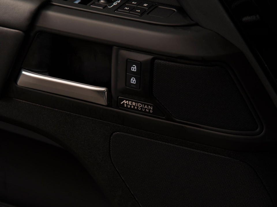 Land Rover Defender P300e HSE - foto 17