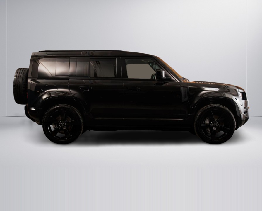 Land Rover Defender P300e HSE (2)