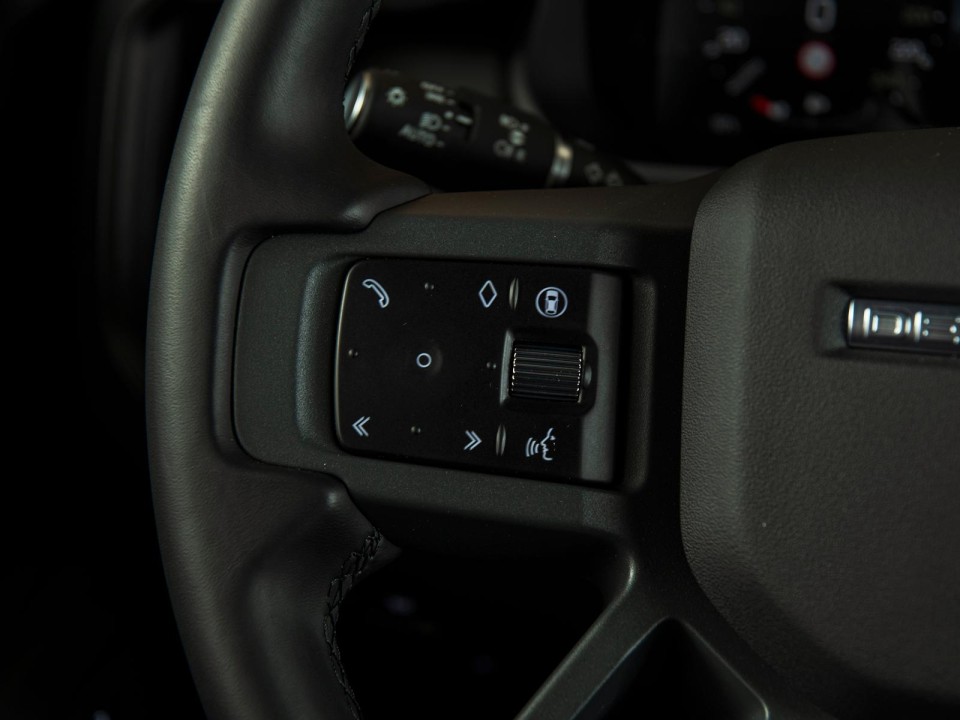 Land Rover Defender P300e HSE - foto 15