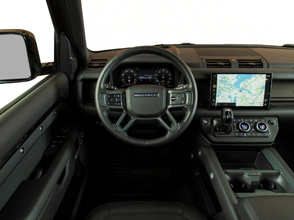 Land Rover Defender P300e HSE - foto 14