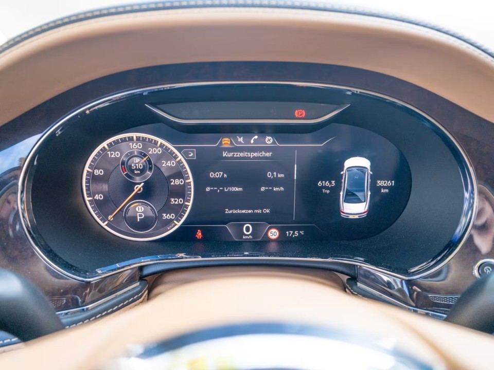 Bentley Flying Spur - foto 16