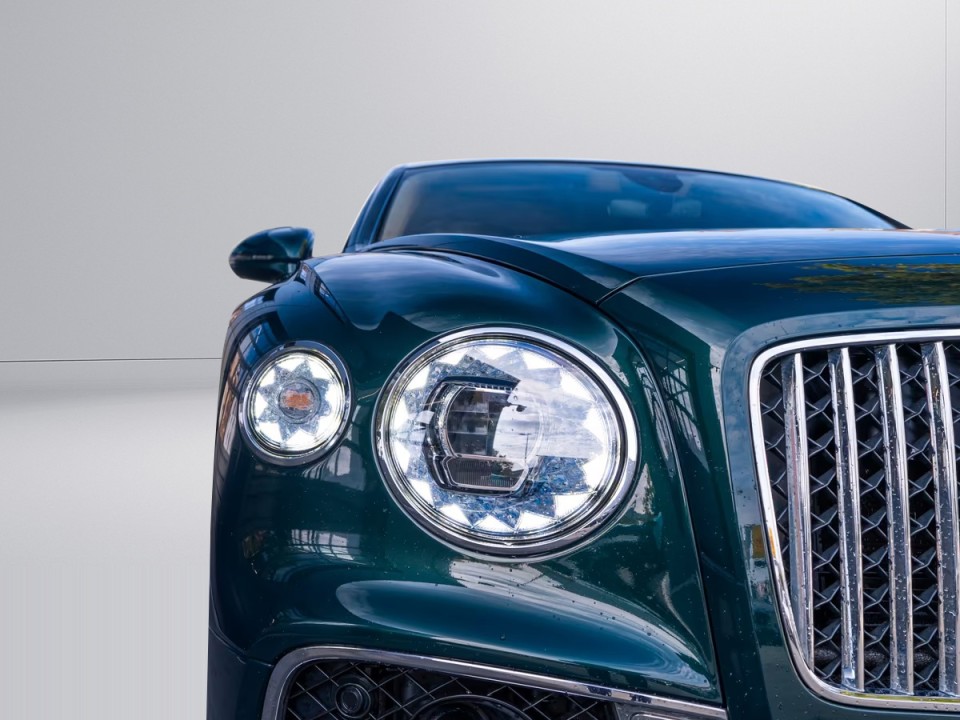 Bentley Flying Spur - foto 22
