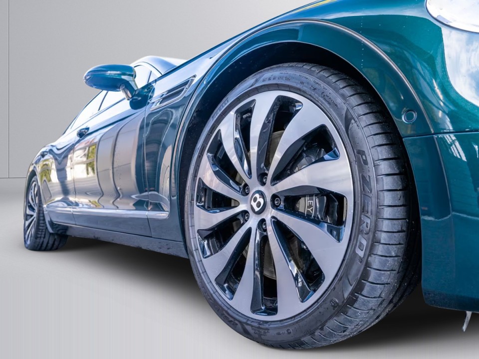 Bentley Flying Spur - foto 27