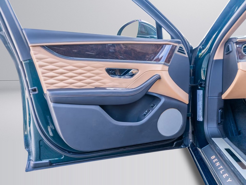 Bentley Flying Spur - foto 19