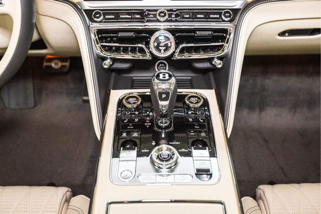 Bentley Flying Spur Azure - foto 18