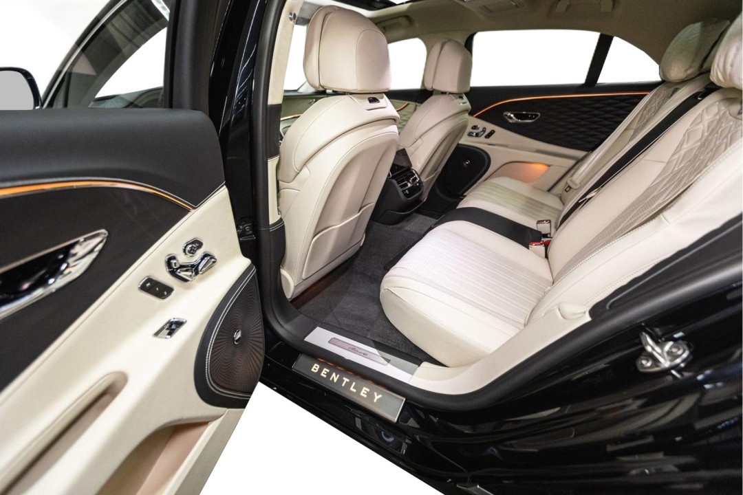 Bentley Flying Spur Azure - foto 12