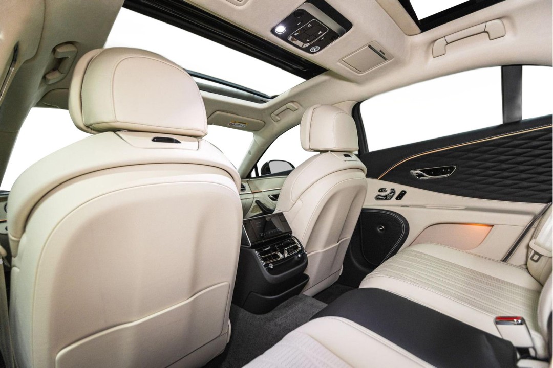 Bentley Flying Spur Azure - foto 11