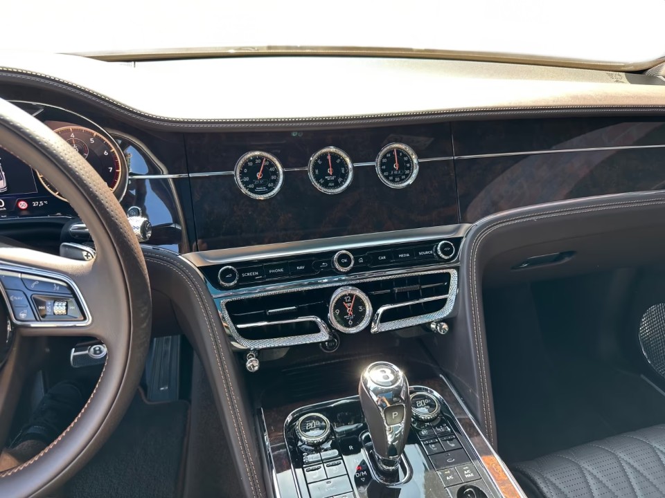 Bentley Flying Spur - foto 13