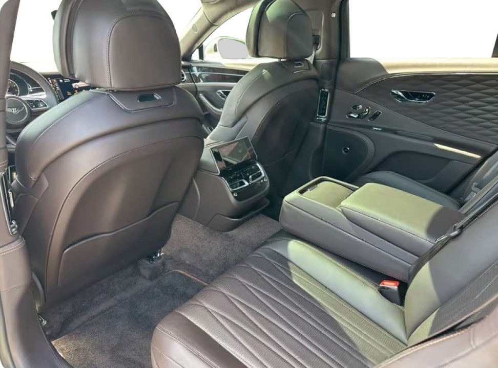 Bentley Flying Spur - foto 16