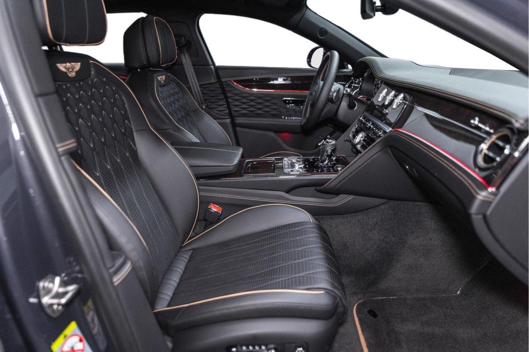 Bentley Flying Spur - foto 12