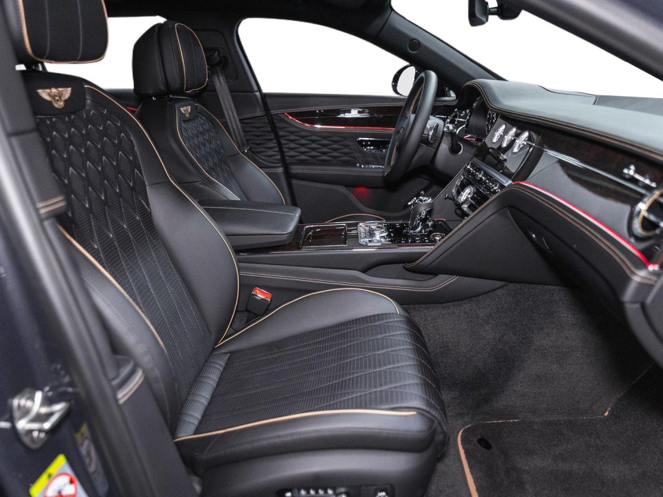 Bentley Flying Spur - foto 13