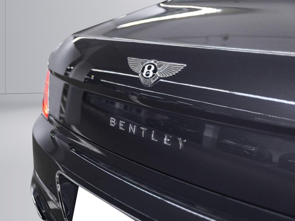 Bentley Flying Spur - foto 37