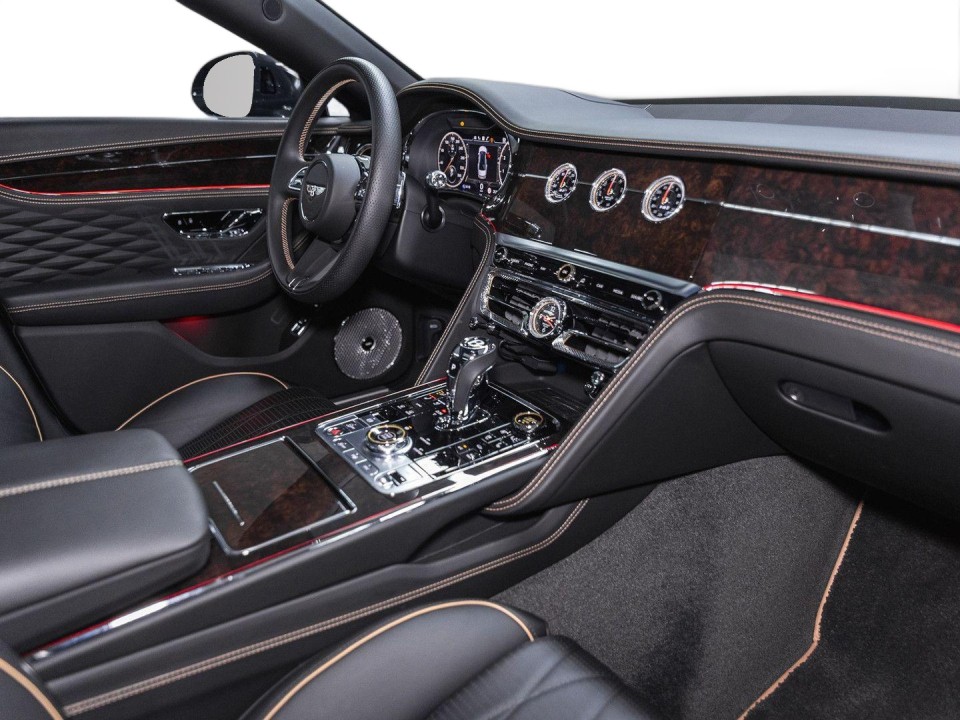 Bentley Flying Spur - foto 14