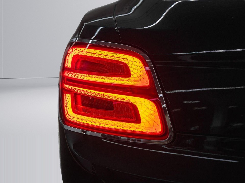 Bentley Flying Spur - foto 38