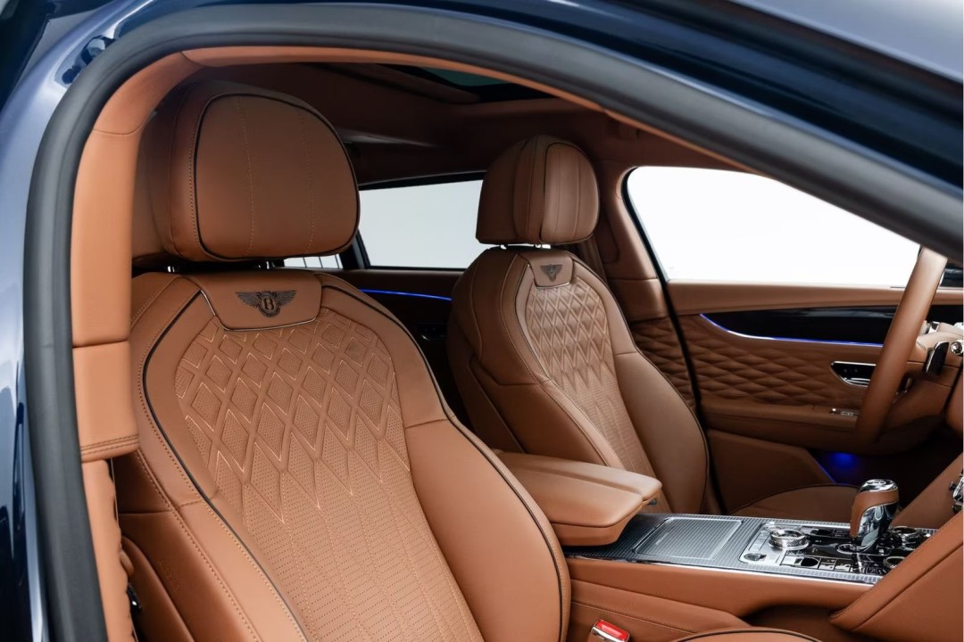 Bentley Flying Spur - foto 10