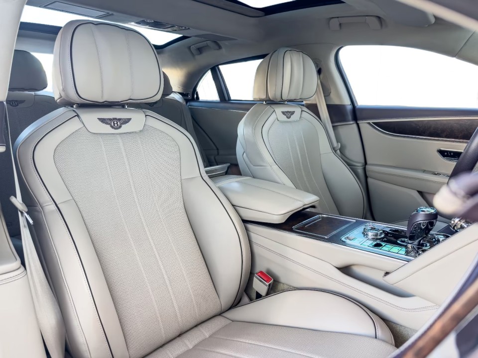 Bentley Flying Spur - foto 15