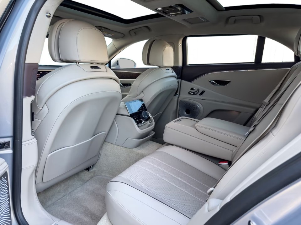 Bentley Flying Spur - foto 16