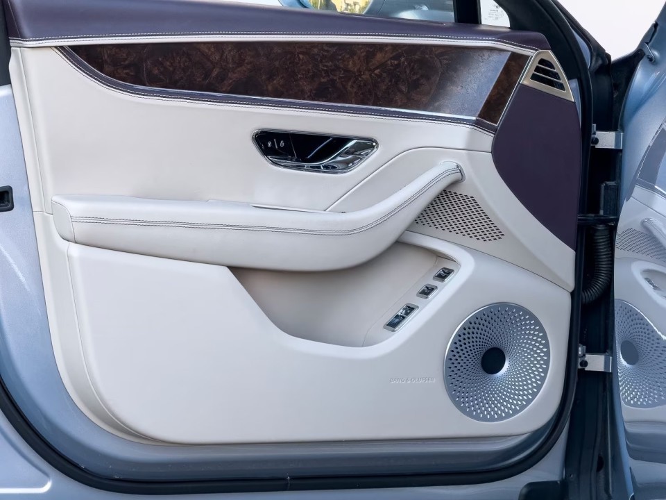 Bentley Flying Spur - foto 18