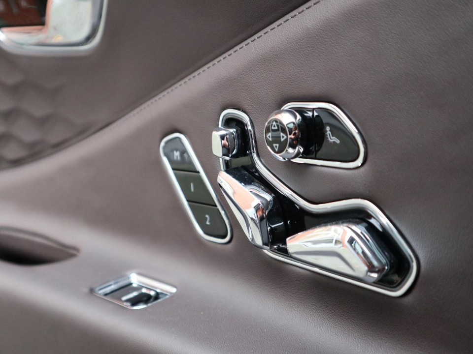 Bentley Flying Spur Mulliner - foto 23