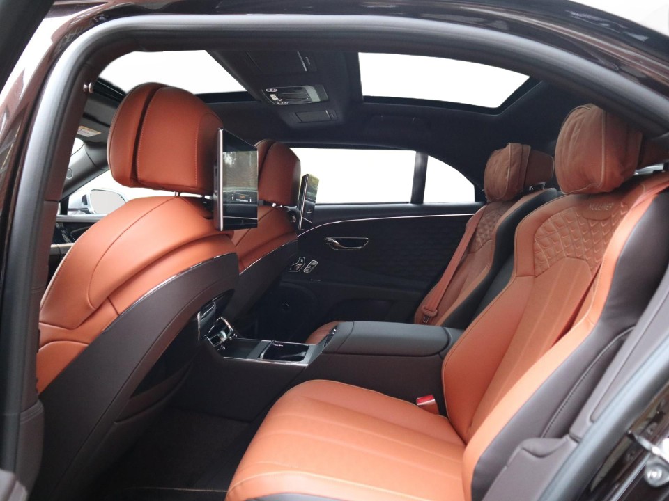 Bentley Flying Spur Mulliner - foto 12