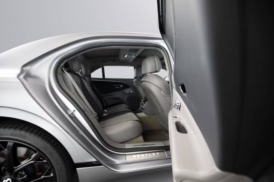 Bentley Flying Spur S - foto 13