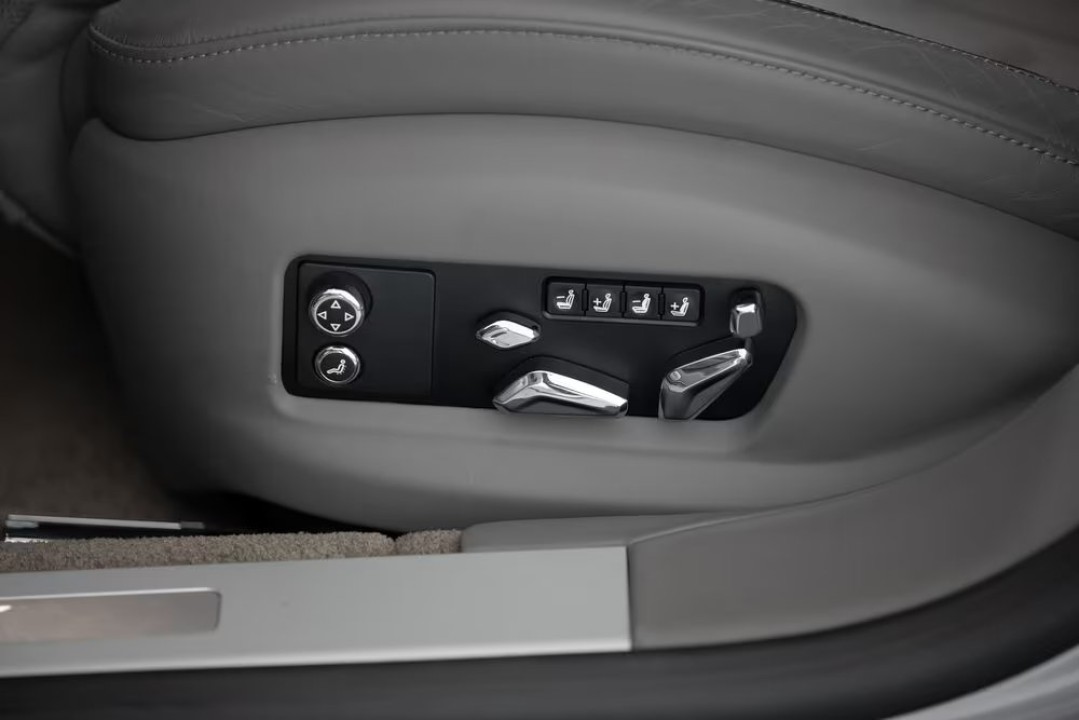 Bentley Flying Spur S - foto 25