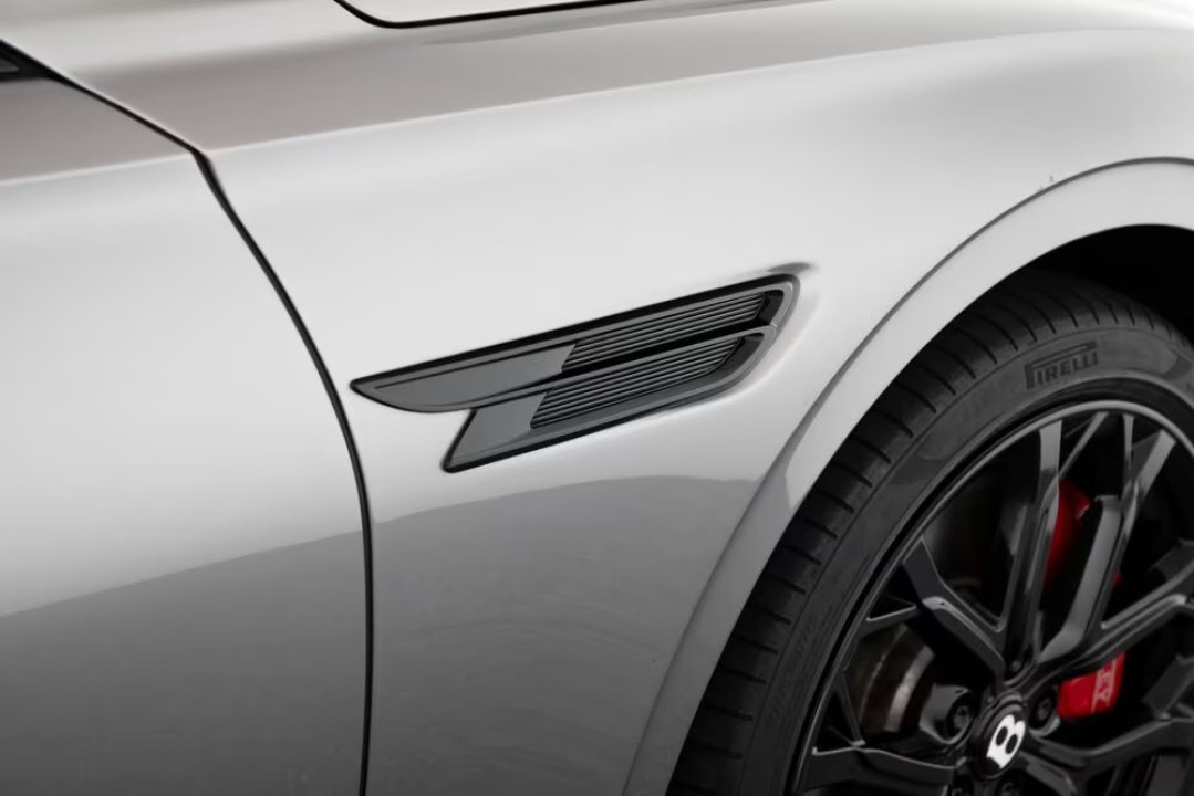 Bentley Flying Spur S - foto 38