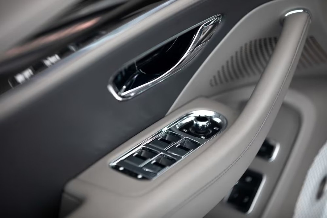 Bentley Flying Spur S - foto 22