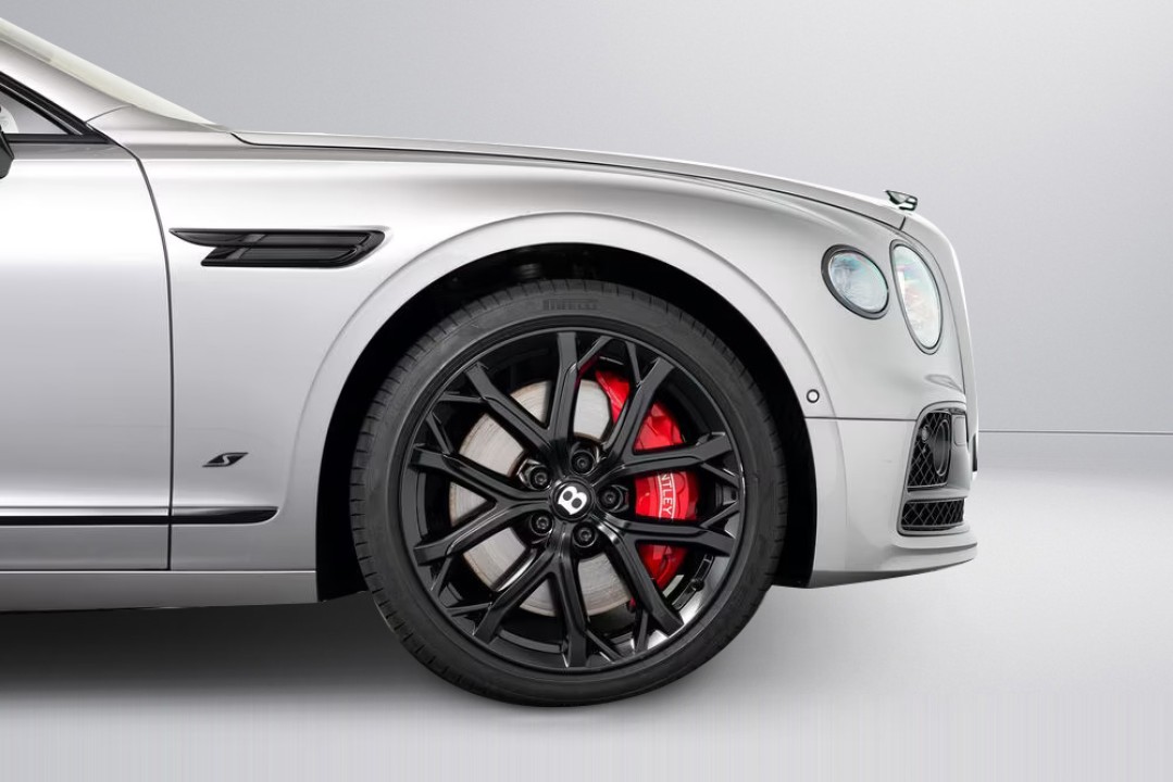 Bentley Flying Spur S - foto 40