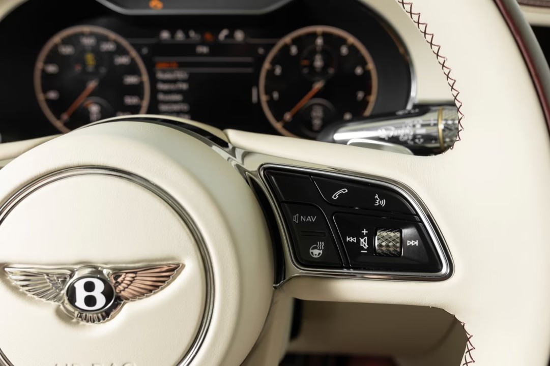 Bentley Flying Spur Azure - foto 13