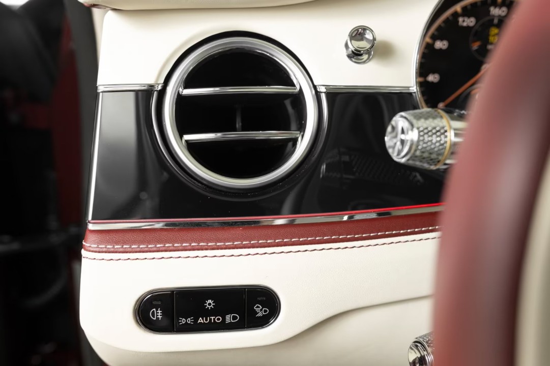 Bentley Flying Spur Azure - foto 15