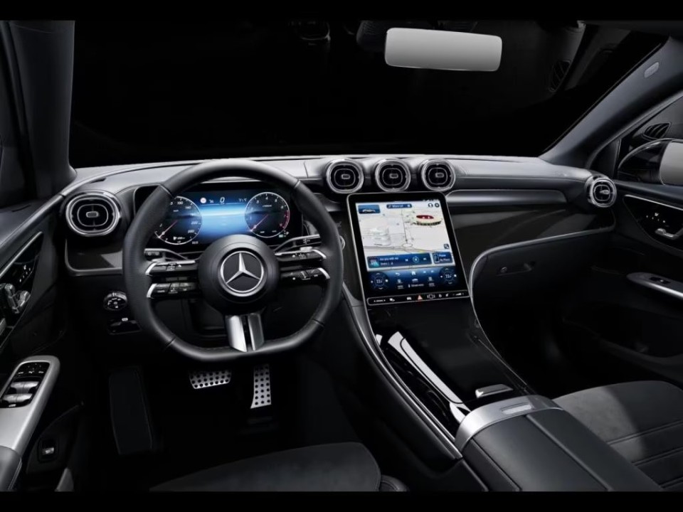 Mercedes-Benz GLC Coupe 300 4MATIC AMG - foto 11