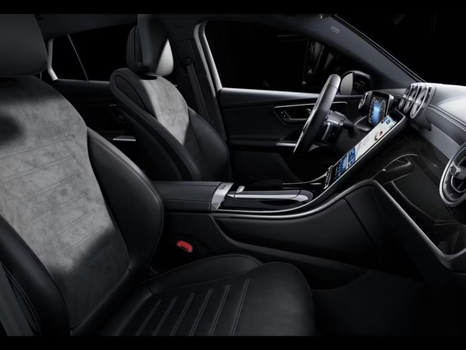 Mercedes-Benz GLC Coupe 300 4MATIC AMG - foto 13