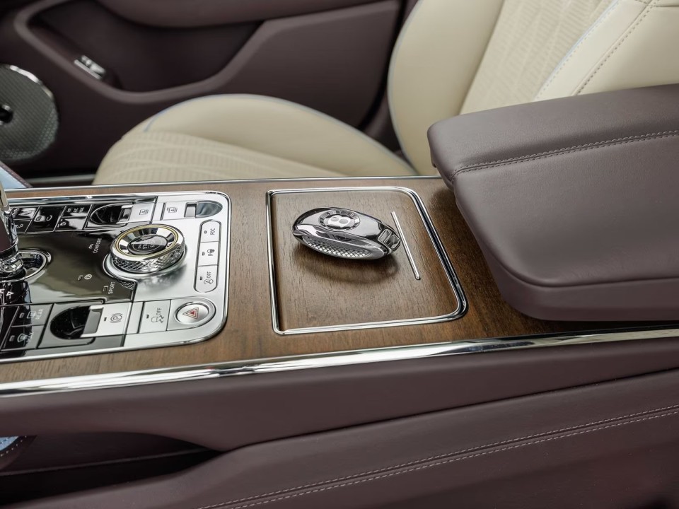 Bentley Flying Spur Mulliner - foto 18