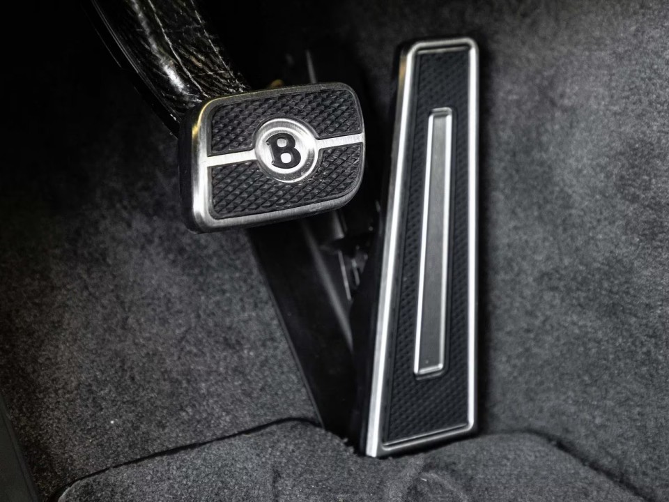 Bentley Flying Spur S - foto 17