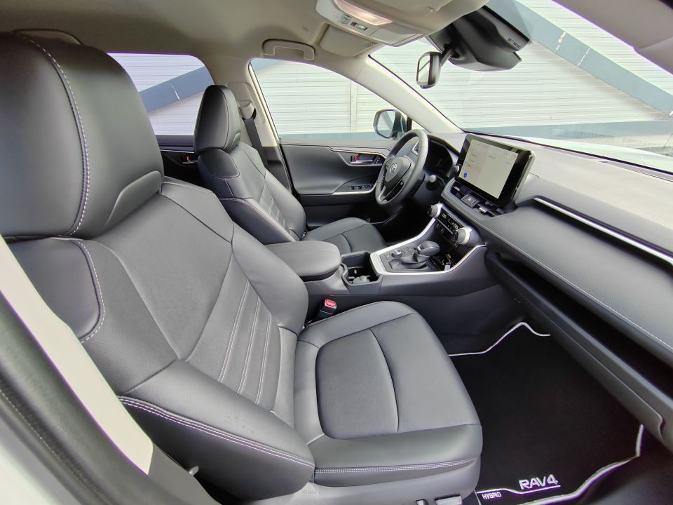 Toyota RAV4 Hybrid 4x4 Executive MY 2023 - foto 16