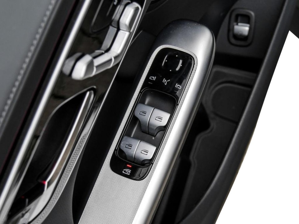 Mercedes-Benz GLC Coupe 300 4MATIC AMG - foto 14