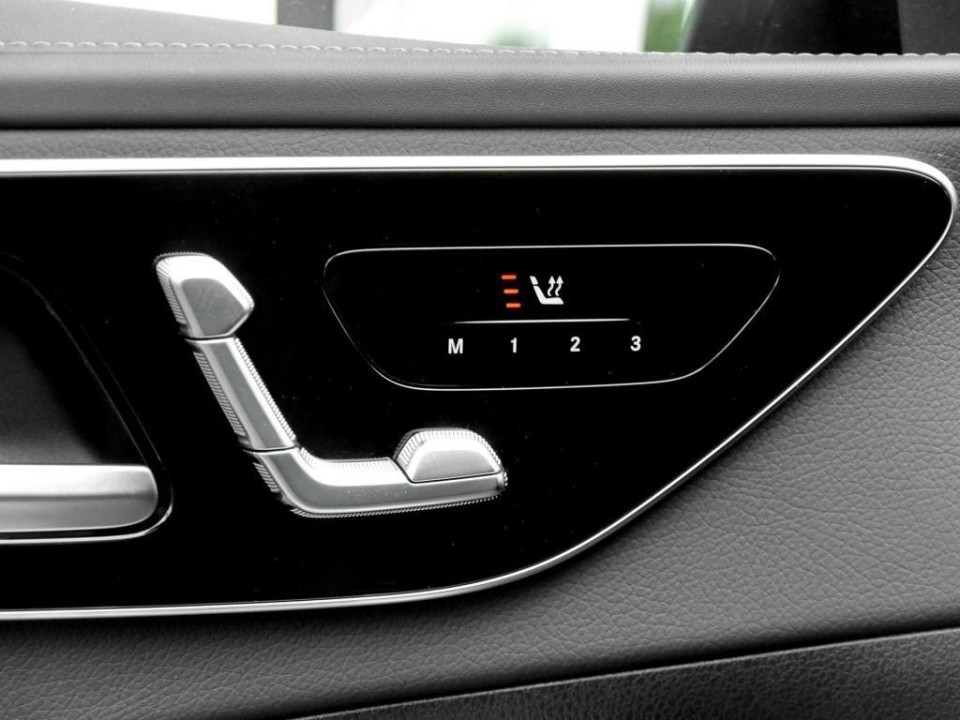 Mercedes-Benz GLC Coupe 300 4MATIC AMG - foto 7