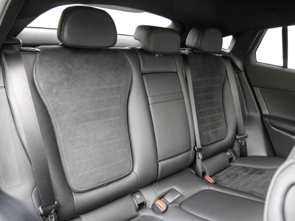 Mercedes-Benz GLC Coupe 300 4MATIC AMG - foto 9