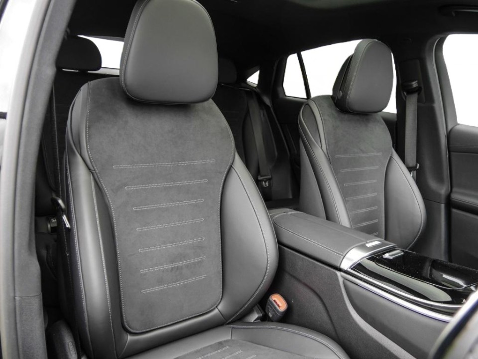 Mercedes-Benz GLC Coupe 300 4MATIC AMG - foto 10