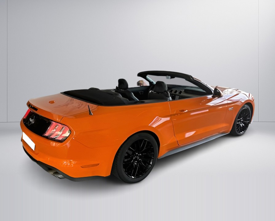 Ford Mustang GT Convertible (2)