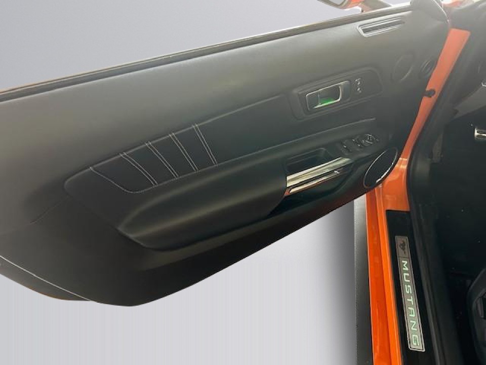 Ford Mustang GT Convertible - foto 13