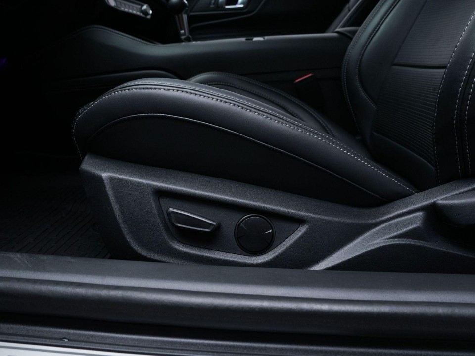 Ford Mustang Ecoboost - foto 18