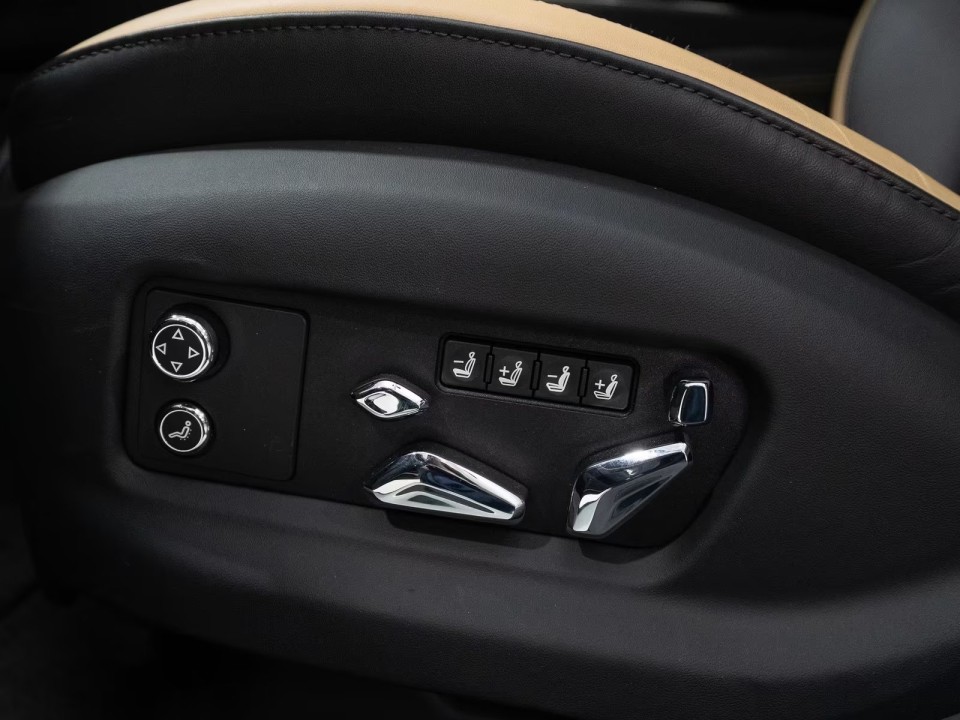 Bentley Flying Spur - foto 13