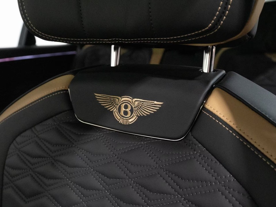 Bentley Flying Spur - foto 10