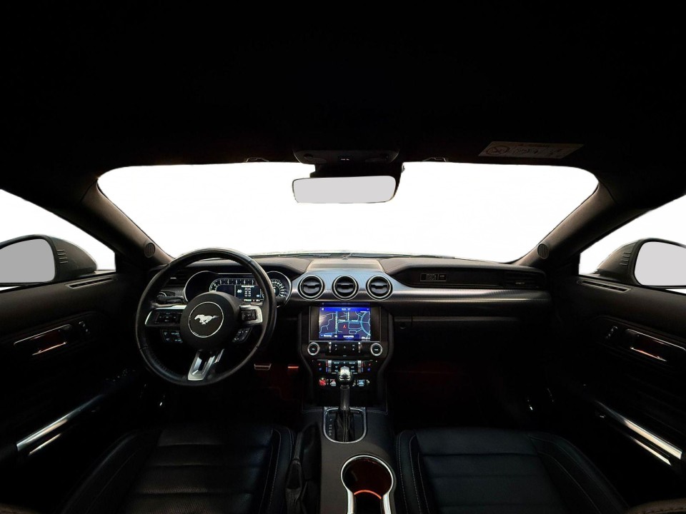 Ford Mustang - foto 8