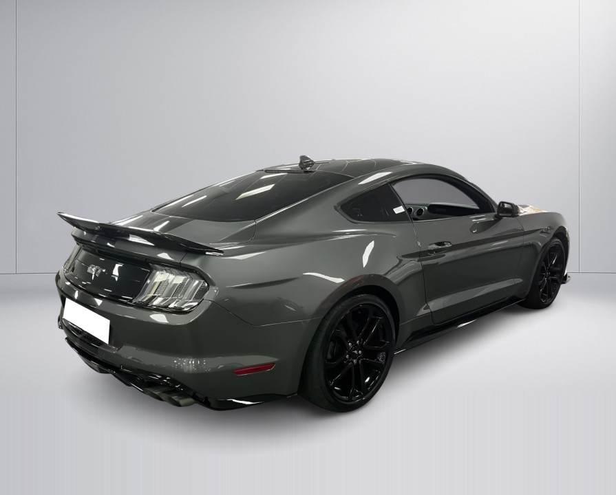 Ford Mustang GT (2)
