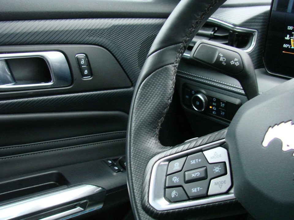 Ford Mustang GT - foto 17